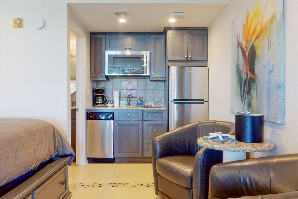 Sea Spray, Studio 114, Beach Steps Away! Pool+Wifi 拉斯金 外观 照片